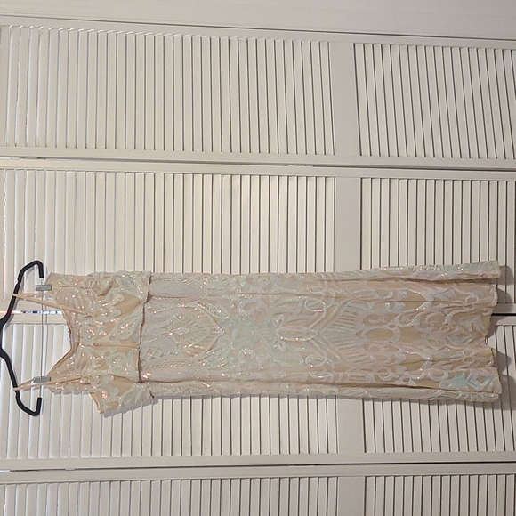 Fashion Nova 2XL Irredescent Top and Skirt Set - Picture 4 of 6